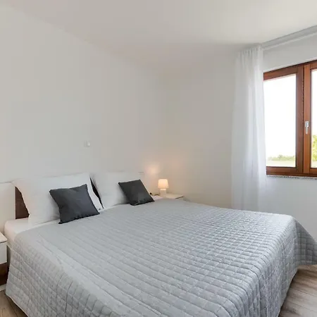 Luxury Issa Zadar
