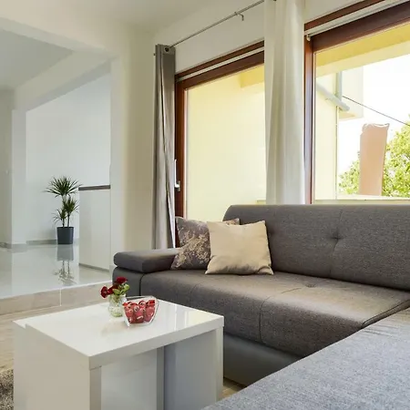 Luxury Issa Apartment *