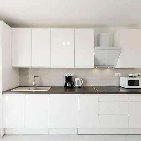Apartment Luxury Issa *